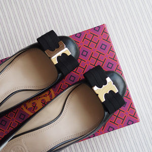 TORY BURCH: Gemini Bow low heel pumps - wide!